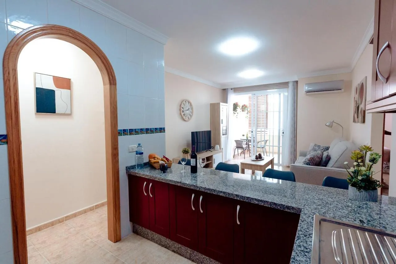 Apto ACHE, acogedor apartamento de 66 m con terraza, aire acondicionado y parking privado gratuito Los Abrigos